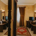 Royal Stone - Отель 3*
