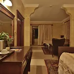 Royal Stone - Отель 3*