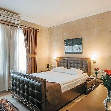 Royal Stone - Hotel