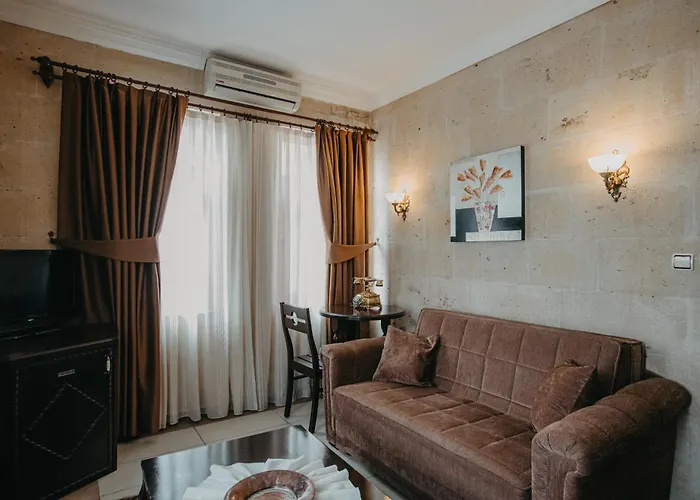 رويال ستون هاوسز - غوريم فندق 3*