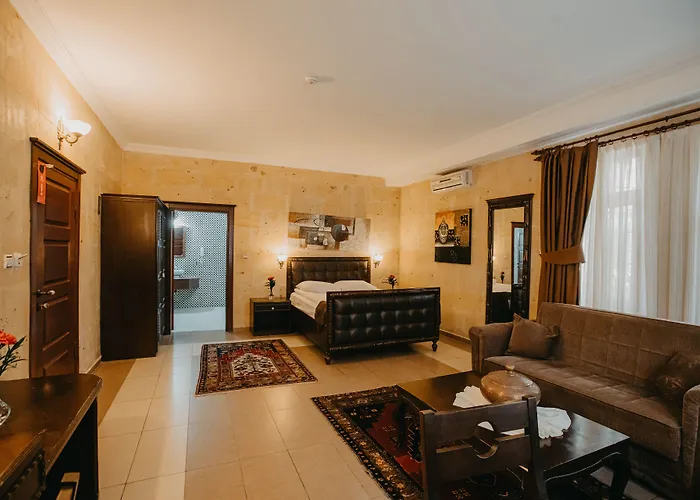 رويال ستون هاوسز - غوريم فندق